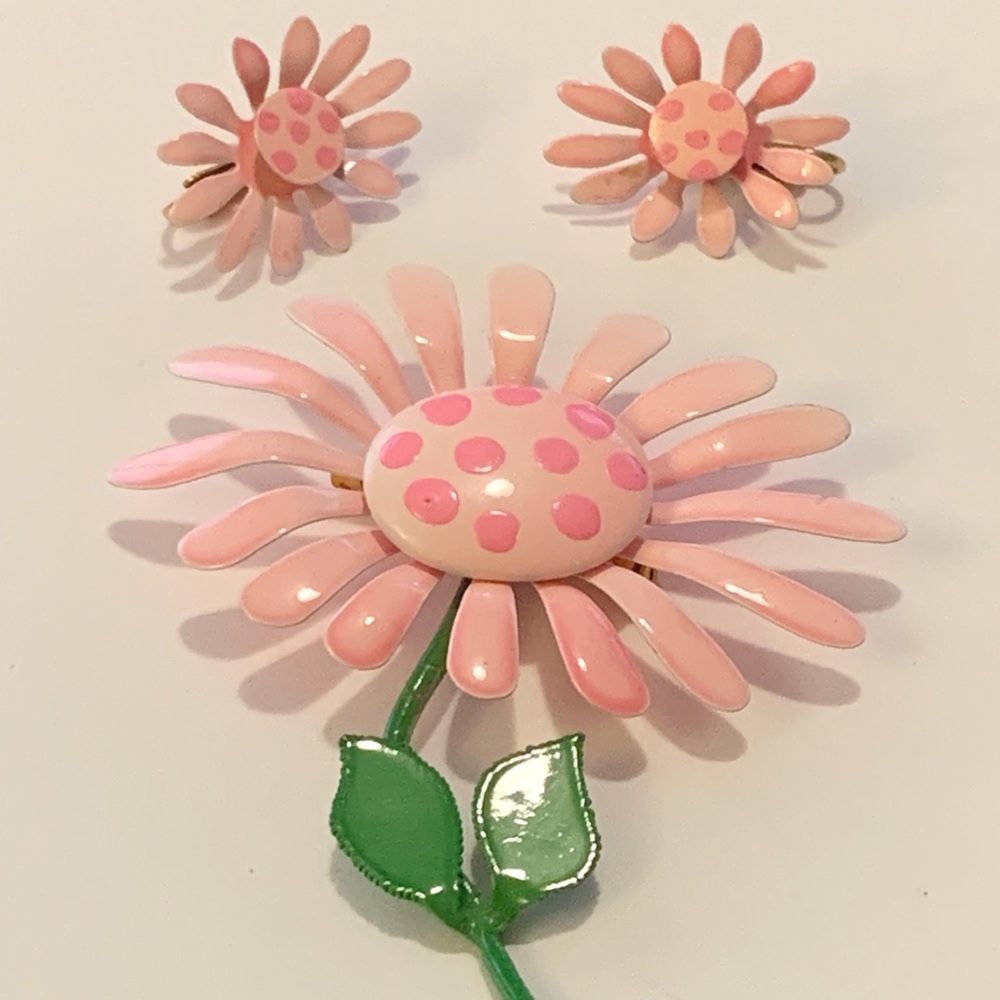 VTG Enamel Flower Brooch and clip on earring set